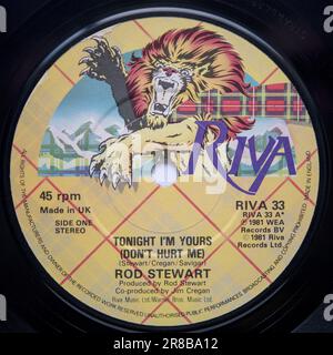 Das mittlere Etikett der 7-Zoll-Single-Version von Tonight I'm You von Rod Stewart, die 1981 veröffentlicht wurde Stockfoto