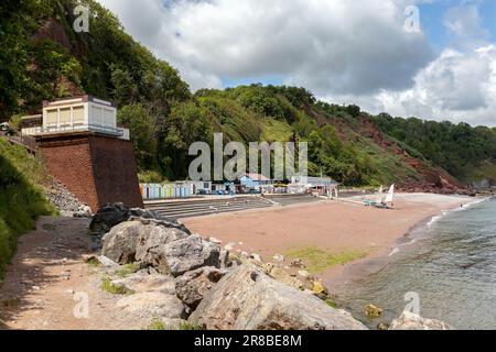 Der Strand in Oddicombe in Torbay (englische Riveria), Devon, Großbritannien Stockfoto