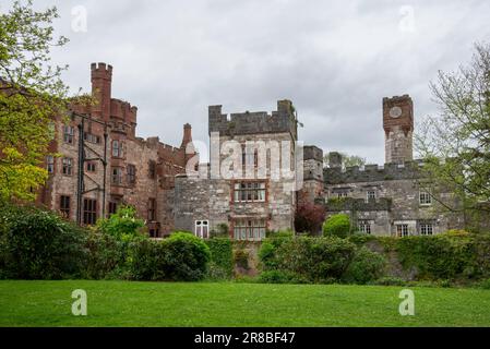 Ruthin Castle (Castell Rhuthun) Hotel in der Stadt Ruthin im Tal von Clwyd, Nordwales. Stockfoto