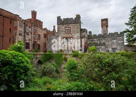 Ruthin Castle (Castell Rhuthun) Hotel in der Stadt Ruthin im Tal von Clwyd, Nordwales. Stockfoto