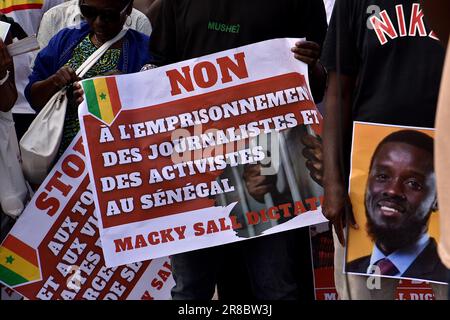 Marseille, Frankreich. 18. Juni 2023. Demonstranten halten während der Demonstration Plakate. (Foto: Gerard Bottino/SOPA Images/Sipa USA) Guthaben: SIPA USA/Alamy Live News Stockfoto