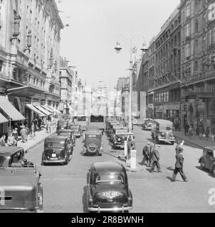 Actual 12-1951: Treffen mit LondonEditor per Bratland auf einer Reportage-Reise nach London, um über das "Festival of Britain" mit einer Darstellung des heutigen London zu berichten. Foto; per Bratland / Aktuell / NTB ***NB!!! FOTO NICHT VERARBEITET*** Stockfoto