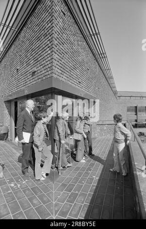 Aktuell 20 - 1974: Das Segeln Norwegens im Haus das Norwegische Schifffahrtsmuseum wurde vor 60 Jahren gegründet, aber erst heute kann man sagen, dass es in enger Verbindung mit dem Framhuset und dem Kon-Tiki-Haus auf Bygdøynes ordnungsgemäß eingerichtet wurde. Foto: Sverre A. Børretzen / Aktuell / NTB ***FOTO NICHT IMAGE PROCESSED*** Stockfoto