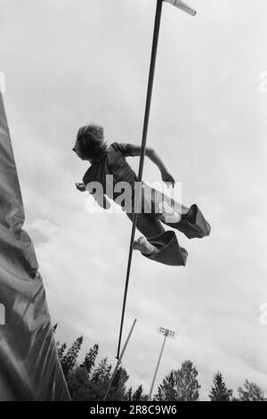 Strom 34 - 5 - 1974: Falkum macht LiveStud. Mit. Leif Roar Falkum verlangt einen Medaillenplatz während der Leichtathletik-EC in Rom. Foto: Ivar Aaserud / Aktuell / NTB ***FOTO NICHT ABGEBILDET*** Stockfoto