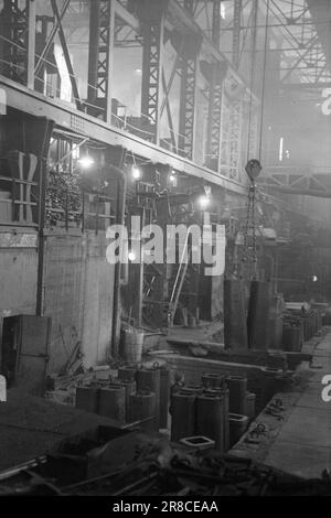 Aktuelle 3-1947: Wohnungsbau in Oslowie viele Menschen bekommen dieses Jahr ein Haus? Material, Arbeit und Geld sind erforderlich, um Häuser zu bauen. Die Situation ist, dass es an einer Reihe wichtiger Materialien mangelt. Dies war in erster Linie der Grund dafür, dass nur 65 Prozent des Set-Building-Programms im letzten Jahr erfüllt werden konnten. Außerdem besteht in den meisten Baugewerben ein erheblicher Mangel an qualifizierten Arbeitskräften. Foto: Th. Skotaam/Aktuell/NTB ***FOTO NICHT VERARBEITET*** Stockfoto