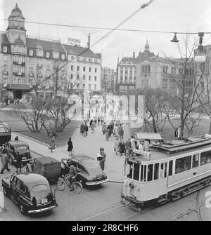 Aktuell 13-1950: Wann kommt der Zusammenbruch das charakteristischste am Verkehr in Zentral-Oslo ist, dass es dafür keinen Platz gibt. Es ist seit vielen Jahren schlimm und es wird noch schlimmer werden. Foto: Arne Kjus/Aktuell/NTB Stockfoto