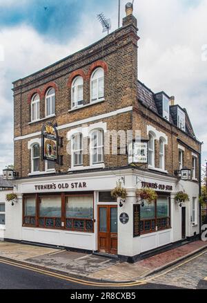 Außenansicht des Turners Old Star Pub in Wapping, London, Großbritannien Stockfoto