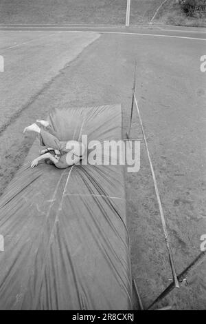 Strom 34 - 5 - 1974: Falkum macht LiveStud. Mit. Leif Roar Falkum verlangt einen Medaillenplatz während der Leichtathletik-EC in Rom. Foto: Ivar Aaserud / Aktuell / NTB ***FOTO NICHT ABGEBILDET*** Stockfoto