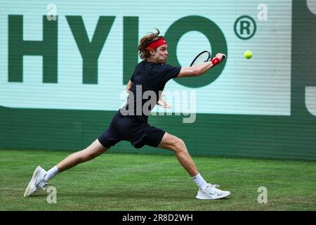 Halle, Westfalen, Deutschland. 20. Juni 2023. ANDREY RUBLEV in Aktion während der Terra Wortmann Open in der Owl Arena (Kreditbild: © Mathias Schulz/ZUMA Press Wire) NUR REDAKTIONELLE VERWENDUNG! Nicht für den kommerziellen GEBRAUCH! Stockfoto