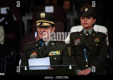 Bogota, Kolumbien. 20. Juni 2023. Der kolumbianische Polizeidirektor William Rene Salamanca während der Beförderung zum General des Polizeidirektors William Rene Salamanca an der General Santander Police Academy in Bogota, Kolumbien am 20. Juni 2023. Foto von: Chepa Beltran/Long Visual Press Credit: Long Visual Press/Alamy Live News Stockfoto