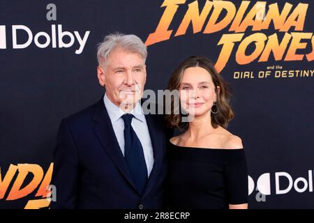 14. Juni 2023, Los Angeles, CA, USA: LOS ANGELES - 14. JUNI: Harrison Ford, Calista Flockhart bei Indiana Jones und The Dial of Destiny Los Angeles Premiere im El Capitan Theatre am 14. Juni 2023 in Los Angeles, CA (Kreditbild: © Kay Blake/ZUMA Press Wire) NUR REDAKTIONELLE VERWENDUNG! Nicht für den kommerziellen GEBRAUCH! Stockfoto