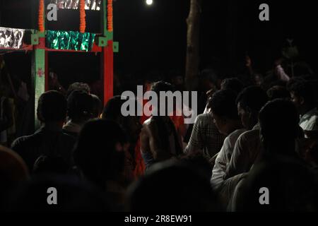 Bhadrak, Odisha , INDIEN - JUNI 20 2023 : göttlich aussehendes Idol der hinduistischen Gottheiten Lord Jagannath während des Wagenfestivals. Weltberühmter Rath Yatra (Wagen Stockfoto