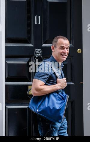 Downing Street, London, Großbritannien. 21. Juni 2023 Money Saving Expert, Martin Lewis, trifft heute Morgen in der Downing Street 11 ein. Foto: Amanda Rose/Alamy Live News Stockfoto