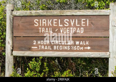 Sirkelsvlei Trail Wanderroute Holzschild oder Beschilderung im Cape of Good Hope Nationalpark, Cape Point Naturschutzgebiet, Westkap, Südafrika Stockfoto