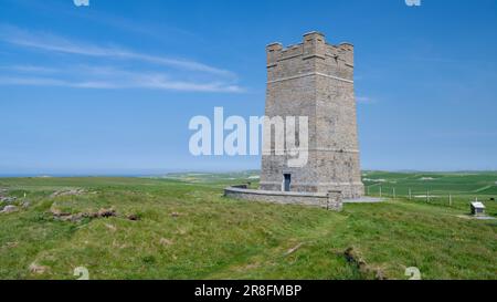 Das Kitchener Memorial wurde von den Menschen von Orkney nach dem Tod von Lord Kitchener errichtet, als das Boot HMS Hampshire im Jahr 1916, während des Ersten Weltkriegs, sank. M Stockfoto