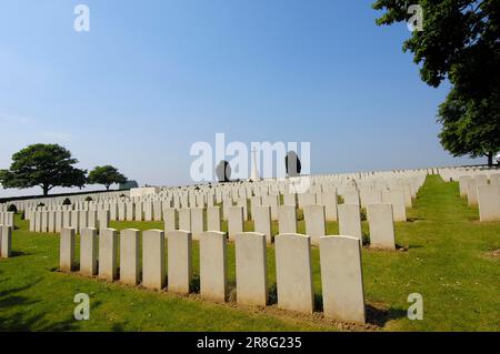 Kriegsgräber auf dem Gordon Dump Militärfriedhof, Somme, Picardie, Frankreich, Erster Weltkrieg, Weltkrieg, La Boiselle, Grabsteine Stockfoto