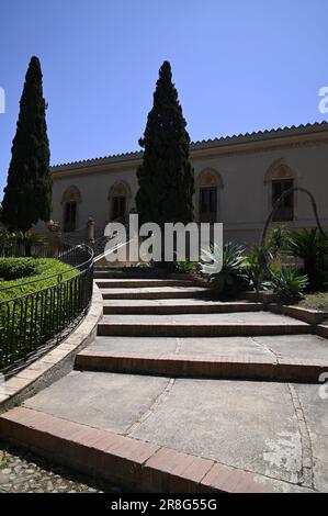 Malerischer Blick auf Villa Aurea und Gärten ein historisches Wahrzeichen im Tal der Tempel Archäologischer Park in Agrigento Sizilien, Italien. Stockfoto