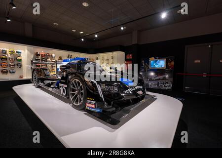 Konica Minolta Cadillac, mit dem Fernando Alonso 2019 die 24 Stunden Daytona gewann. Foto wurde am 16. Mai 2023 im Fernando Alonso Museum aufgenommen Stockfoto