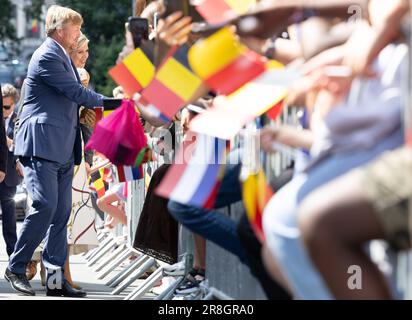 Charleroi, Belgien. 21. Juni 2023. Der niederländische König Willem-Alexander und Königin Maxima wurden bei einem Besuch des Instituts St. Andre am zweiten Tag des offiziellen Staatsbesuchs des niederländischen Königspaares in Belgien in Charleroi am Mittwoch, den 21. Juni 2023, fotografiert. BELGA FOTO BENOIT DOPPAGNE Kredit: Belga News Agency/Alamy Live News Stockfoto