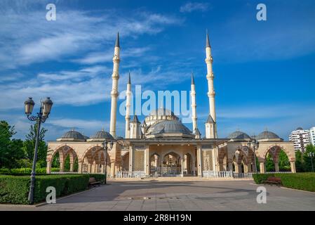 GROSNY, RUSSLAND - 14. JUNI 2023: Blick auf das Herz der Tschetschenien-Moschee. Grosny, tschetschenische republik Stockfoto