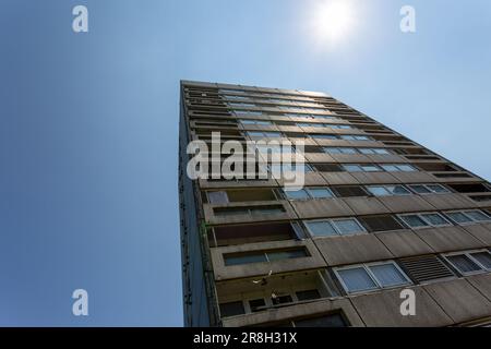 Verfallener Hochhausblock, Birmingham, UK 2023 Stockfoto