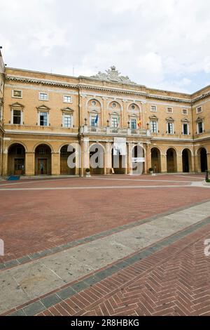 Giacomo Leopardi Place. Recanati. Marche. Italien Stockfoto