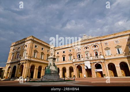 Giacomo Leopardi Place. Recanati. Marche. Italien Stockfoto