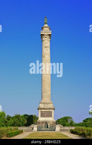 Statue von Napoleon Bonaparte (1769-1821) auf der Säule der Grande Armee in Wimille (Pas-de-Calais), Frankreich Stockfoto