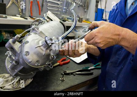 Werkstatt. Motorroller- Und Lambretta-Museum. Rodano. Milan Provice. Italien Stockfoto