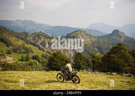 Bauer und Viehzüchter. Taleggio-Tal. Lombardei. Italien Stockfoto