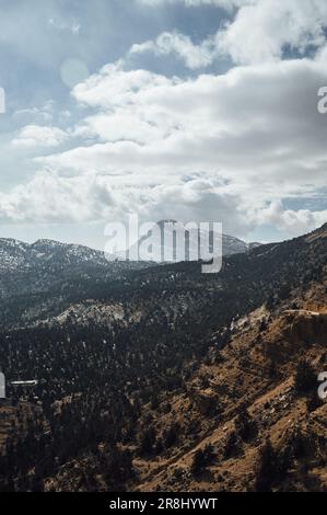 Ein atemberaubender Blick auf den Berg Tanda Ziarat in Quetta, Balochistan, Pakistan Stockfoto