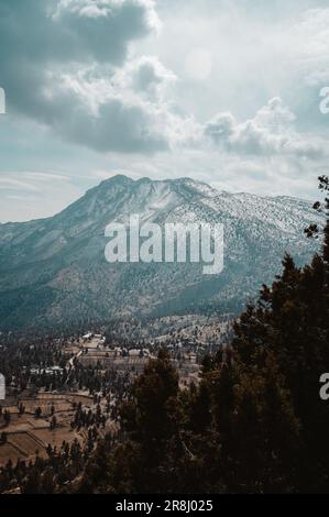 Ein atemberaubender Blick auf den Berg Tanda Ziarat in Quetta, Balochistan, Pakistan Stockfoto