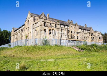 Hartwood Hospital, verlassene psychiatrische Anstalt, Pflegeheim. Verfall des Pflegeheims im Baronial-Stil, Lanarkshire, Schottland Stockfoto