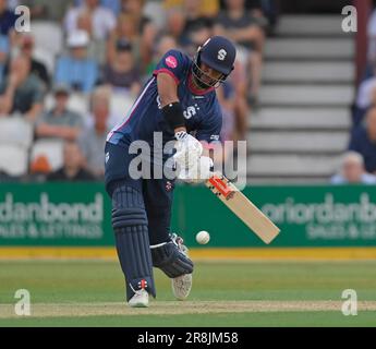 Northampton 21 - Juni 2023 : Emilio Gay of Northamptonshire während des Vitality T20 Blast Match zwischen Northamptonshire Steelbacks gegen Derbyshire Falcons im County Ground Northampton England . Stockfoto