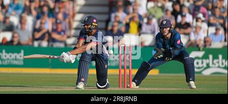 Northampton 21 - Juni 2023 : Emilio Gay of Northamptonshire während des Vitality T20 Blast Match zwischen Northamptonshire Steelbacks gegen Derbyshire Falcons im County Ground Northampton England . Stockfoto