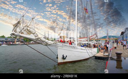 Rouen, Frankreich - 17. Juni 2023 : finnischer Topsegelschoner "Joanna Saturna" mit Stahlrumpf am Kai der seine in Rouen in der Normandie für Die A Stockfoto