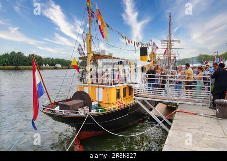 Rouen, Frankreich - 17. Juni 2023 : ehemaliger holländischer Dampfer Hydrograaf (auch bekannt als Pakjesboot 12), der an den Kais der seine in Rouen in der Normandie festgemacht wurde Stockfoto