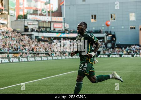 Los Angeles, Kalifornien, USA. 21. Juni 2023. FRANCK BOLI von den MLS Portland Timbers feiert am 21. Juni 2023 bei einem Spiel im Providence Park in Portland, Oregon, ein Tor (Bild: © Alex Cave/ZUMA Press Wire) NUR REDAKTIONELLE VERWENDUNG! Nicht für den kommerziellen GEBRAUCH! Stockfoto