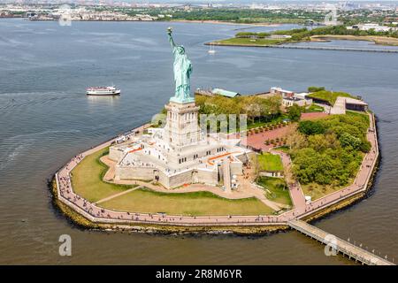 New York City Freiheitsstatue aus der Vogelperspektive in den USA Stockfoto
