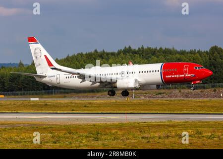 Oslo, Norwegen - 15. August 2022: Norwegisches Flugzeug Boeing 737-800 am Flughafen Oslo (OSL) in Norwegen. Stockfoto