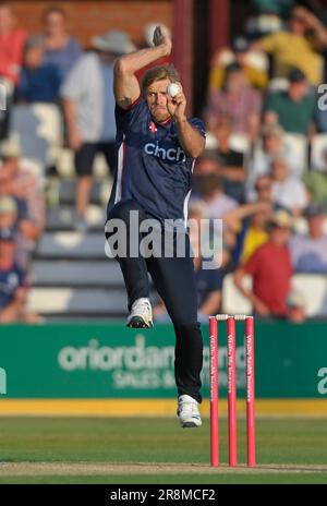 Northampton 21-Juni 2023 : David Willey von Northamptonshire während des Vitality T20 Blast-Spiels zwischen Northamptonshire Steelbacks gegen Derbyshire Falcons im County Ground Northampton England . Stockfoto