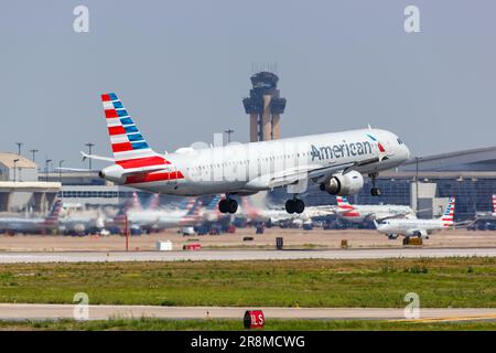 Dallas, USA - 5. Mai 2023: American Airlines Airbus A321 Flugzeug am Dallas Fort Worth Airport (DFW) in den USA. Stockfoto