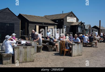 Fisch- und Meeresfrüchte-Café im Southwold Harbour am Fluss Blyth, Suffolk Ostküste, England Stockfoto