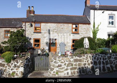 Ein einfaches Cornish Cottage, im reizenden Dorf Brea in Cornwall, England. Stockfoto