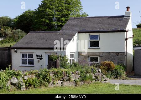 Ein einfaches Cornish Cottage, im reizenden Dorf Brea in Cornwall, England. Stockfoto