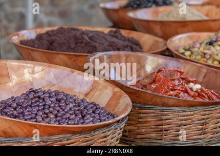 Oliven und Tomaten Stockfoto