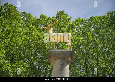 Brunnen Zum Goldenen Hirschen, Rudolph Wilde Park, City Park, Schoeneberg, Tempelhof-Schoeneberg, Berlin, Deutschland Stockfoto