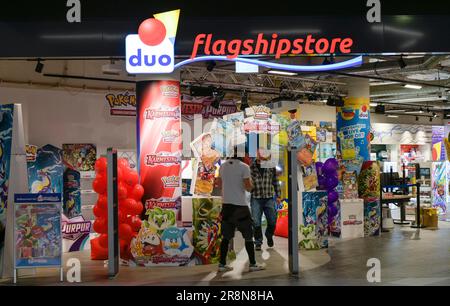 Duo Flagshipstore, Einkaufszentrum, The Playce, Potsdamer Platz, Tiergarten, Mitte, Berlin, Deutschland +++ KEINE Freigabe Stockfoto