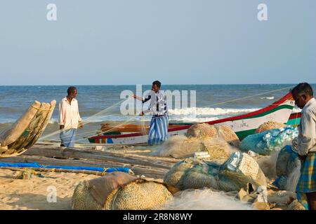 Fischer in Marina Beach, Chennai, Tamil Nadu, Indien Stockfoto