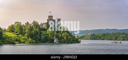 Mittelalterliches Schloss Dunajec in Niedzica am See Czorsztyn, Polen Stockfoto